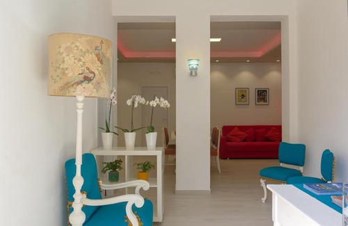 Villagonia House | Oceanfront Retreat Guest Home RoSe with 9.4/10 Rating