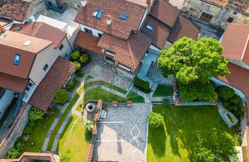 Podnanos House | Top-Rated Guest House Žerjal: A Family-Friendly Retreat