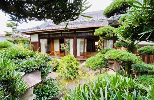 Izumisano House | Welcoming Guest House 古民家 NAGOMI with Hot Tub & Kitchen