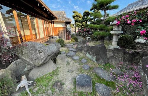 Izumisano House | Welcoming Guest House 古民家 NAGOMI with Hot Tub & Kitchen