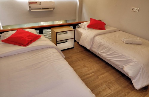 Pamulang Hotel | Guest House 555 NKI