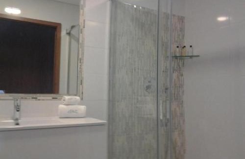 Espinho House | Guest House A&Z: Oceanfront Retreat with Spa Amenities
