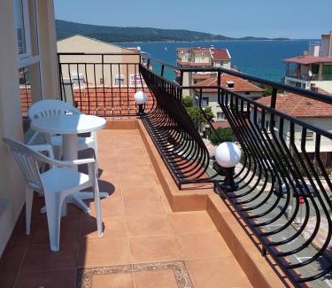 Primorsko House | Ocean View Guest House Adriya: Family-Friendly Retreat