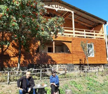 Omalo House | Top-Rated Guest House ALUDA with Breakfast & Accessibility