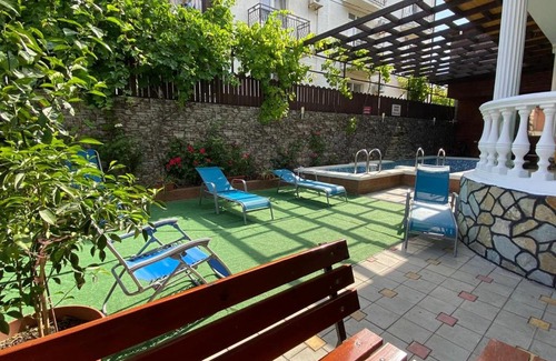 Kabardinka House | Guest Rated Guest House Argo with Breakfast & Kitchen Access