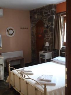 Lafkos House | Exceptional Guest House "Aspasia" with Family-Friendly Amenities