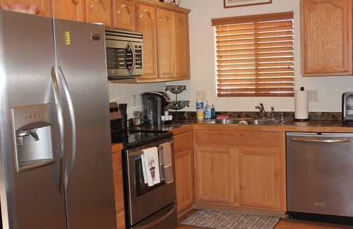 Rancho Catalina House | Cozy Guest House at Pusch Ridge Mountain with Family Amenities