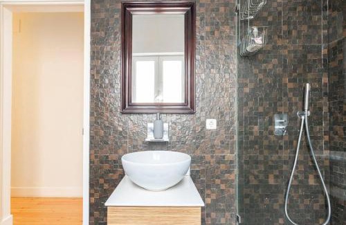 Sao Sebastiao da Pedreira House | Budget-Friendly Guest House Bairro Azul with Kitchen Access