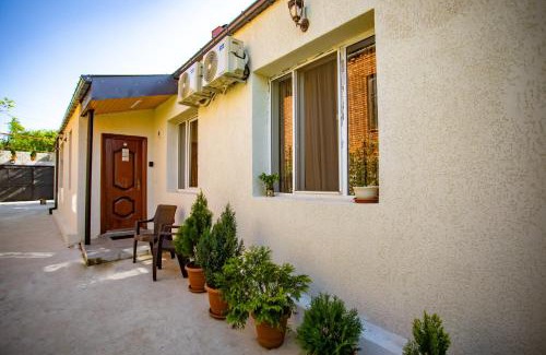 Kutaisi Apartment | Family-Friendly Comfort at Guest House BALU Awaits You
