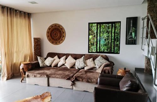 Ribeirao da Ilha House | Relax at Guest House Bela Vista do Mar with Oceanfront Pool