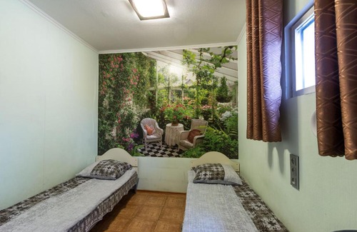 Leninsky District House | Cozy Guest House Berezka: Pet-Friendly & Family Comfort