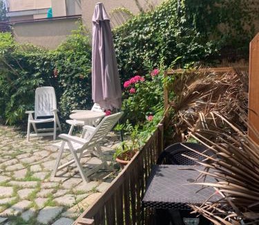 Torre del Mare House | Cozy Guest House Berzefi with Oceanfront Views