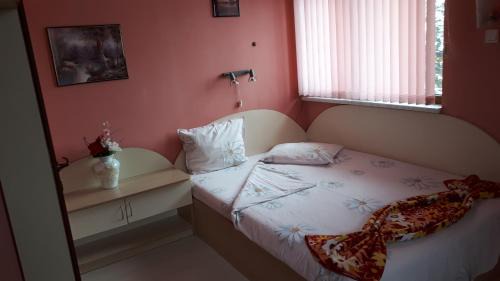 Bankya House | Pet-Friendly Guest House Blisten with Hot Tub Amenities