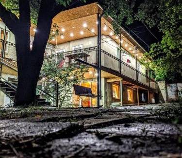 Bolnisi Apartment | Pet-Friendly Guest House Bolnisi with Breakfast Included
