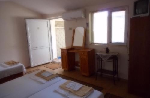 Shabla House | Relax at Guest House Borisov with Oceanfront Views
