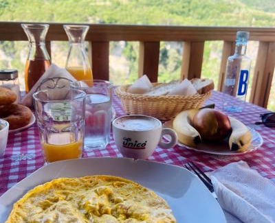 Cerenisht House | Exceptional Guest House Bracaj: Pet-Friendly & Family-Oriented