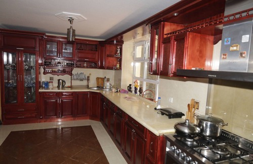 Kutaisi House | Cozy Guest House Caucasus with Pool and Family Amenities