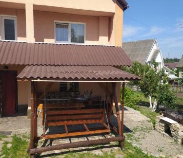 Kamenets-Podol'skiy House | Comfortable Stay at Guest House Cherepaha, Pet Friendly