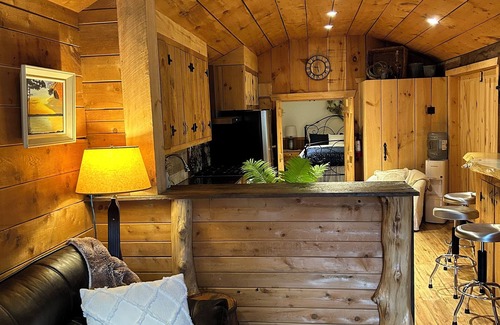 Nottawa Cottage | Ideal Getaway Near Blue Mountain & Wasaga Beach