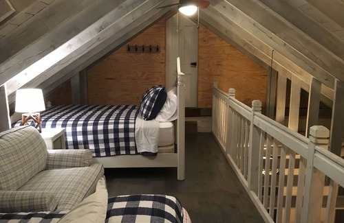 South Bend House | Ideal Guest House Steps from Notre Dame with Spa & Breakfast
