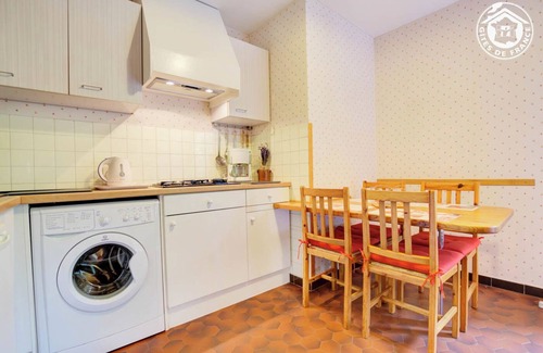 Curienne House | Scenic Retreat Near Chambéry with Lake Views & Breakfast