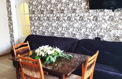 Kamensk-Shakhtinsky Hotel | Budget-Friendly Guest House DD with Pet Friendly Amenities