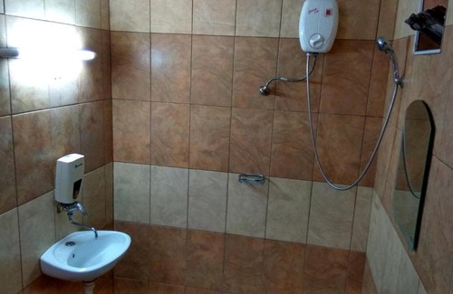 Polski Trambesh House | Pet Friendly Guest House Dar with Kitchen and Breakfast