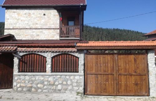 Samokov House | Cozy Guest House Diva Reka with Kitchen Amenities