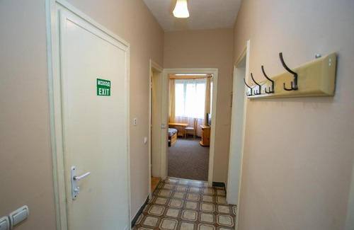 Gabrovo House | Budget-Friendly Guest House Dobrudzha with Hot Tub Access