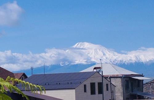 Yerevan House | Family-Friendly Guest House Ed&Er for Memorable Stays