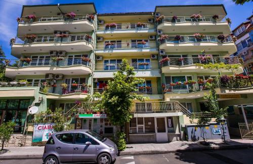 Nessebar New Town House | Relaxing Retreat at Guest House "Ekaterina" with Ocean Views