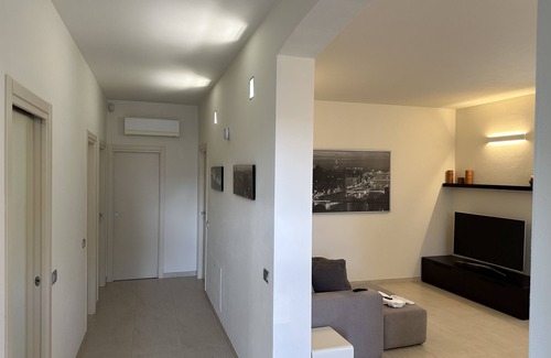 Piacenza Apartment | Modern Guest House with Breakfast for Work or Vacation