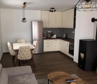 Montenegro House | Guest House Elena: Top-Rated Retreat with Breakfast Included
