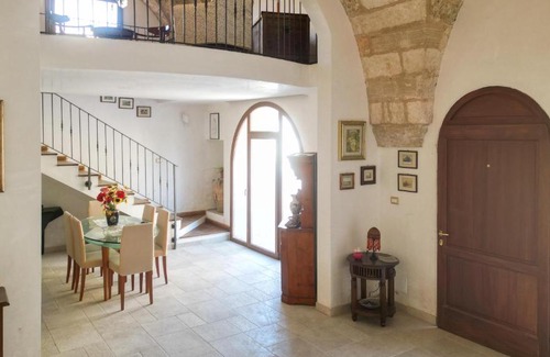 Alliste House | Discover Guest House Eleonora: Family-Friendly Retreat