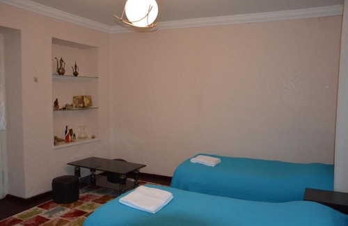 Didi Ateni Bed & Breakfast | Pet-Friendly Guest House ELIA with Pool and Breakfast