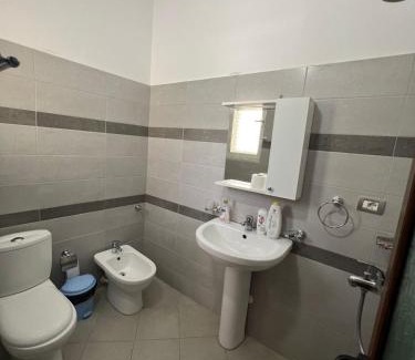 Berat House | Guest House Emiljos Flamur: Family-Friendly with Breakfast