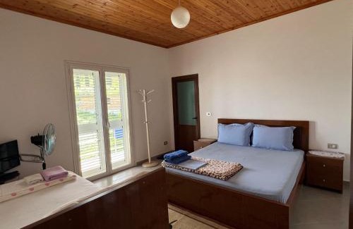 Berat House | Guest House Emiljos Flamur: Family-Friendly with Breakfast