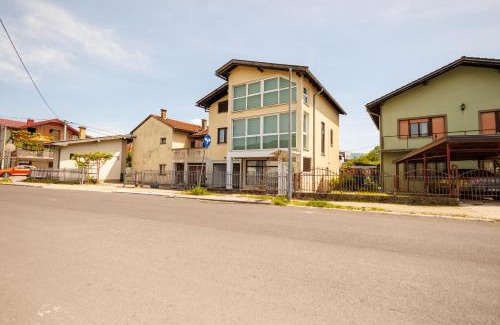 Mali Radic Apartment | Inviting Guest House Fiona: Family-Friendly with Breakfast