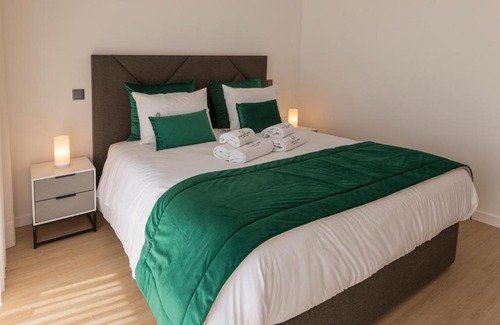 Cabril House | Highly Rated Guest House Fojo dos Lobos with Family Amenities