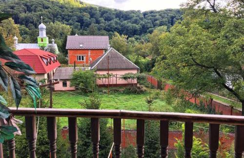 Karpaty House | Guest House Fortuna: Pet-Friendly Haven with Top Ratings
