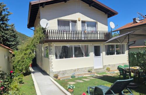 Samokov Villa | Welcoming Guest House Freya: Ideal for Families and Accessibility