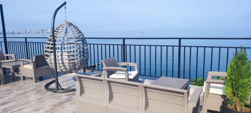 Makhinjauri House | Oceanfront Guest House Garden Beach - Rated 9.8/10