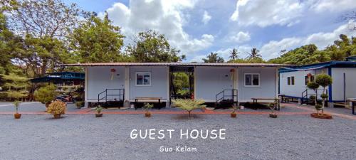 Kaki Bukit Hotel | Family-Friendly Guest House Gua Kelam with High Ratings