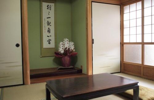 Koya House | Cozy Guest House Hachi Hachi with Kitchen Amenities