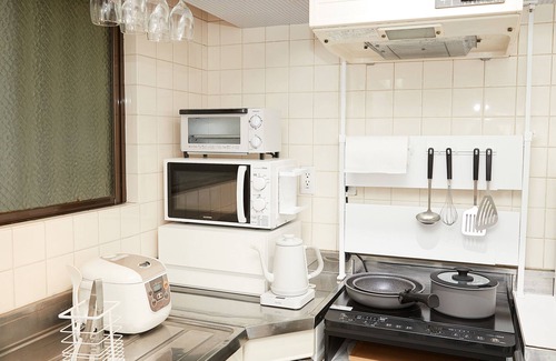 Maejima Apartment | Top-Rated Guest House II Rokumarukan with Family Amenities