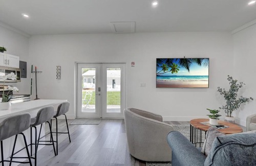 Bonita Springs Apartment | Discover a Cozy Guest House in Downtown Bonita Springs