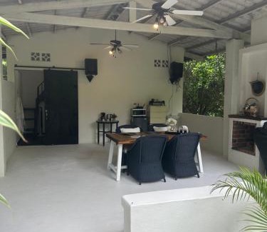 Altos del Maria Villa | Top-Rated Guest House in Altos del Maria Awaits You