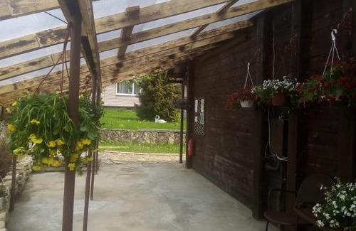Bugrovo Hotel | Cozy Guest House in Bugrovo with Hot Tub & Breakfast