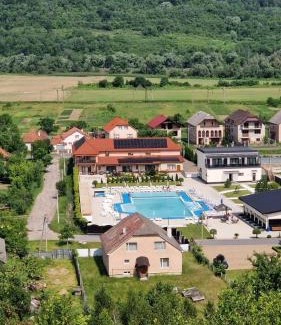 Transcarpathia House | Family-Friendly Guest House in Drachino with Great Reviews
