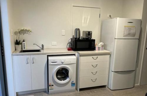 Te Puke House | Family-Friendly Guest House in Tepuke with Kitchen Access